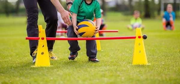 2025 赛季：中信兄弟队在夺冠失利后，教练组全员表示将主动降薪负责