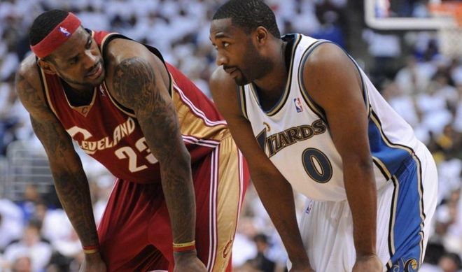 年对阵阿森 年对阵阿森